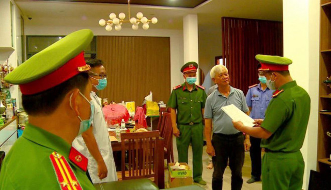 Đề nghị truy tố 7 người, trong đó có 2 cựu chủ tịch UBND tỉnh Khánh Hòa - ảnh 1