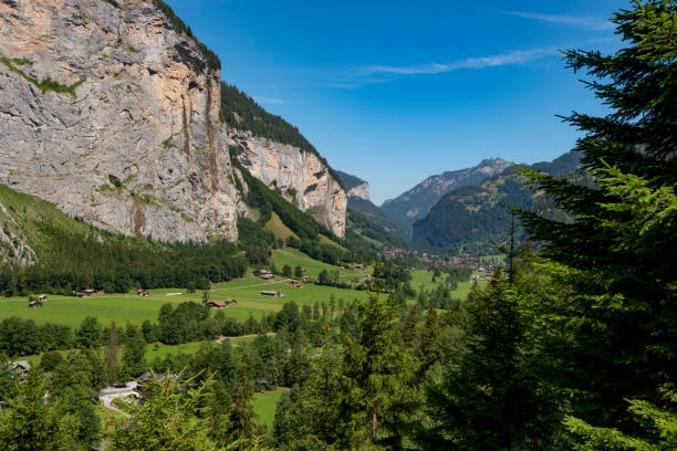Lạc vào miền cổ tích với 6 ngôi làng đẹp nhất Thụy Sĩ - ảnh 14