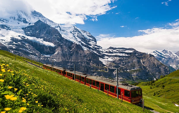 Lạc vào miền cổ tích với 6 ngôi làng đẹp nhất Thụy Sĩ - ảnh 4