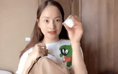 Phạm Hương trưng dụng túi hiệu gần trăm triệu làm túi bỉm sữa - ảnh 7