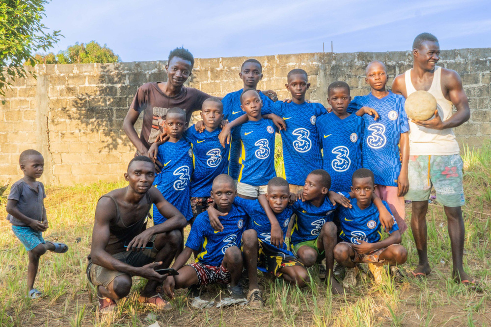 Hành động nhân văn của sao Chelsea có thể thay đổi cuộc đời 11 cậu bé ở châu Phi - ảnh 2