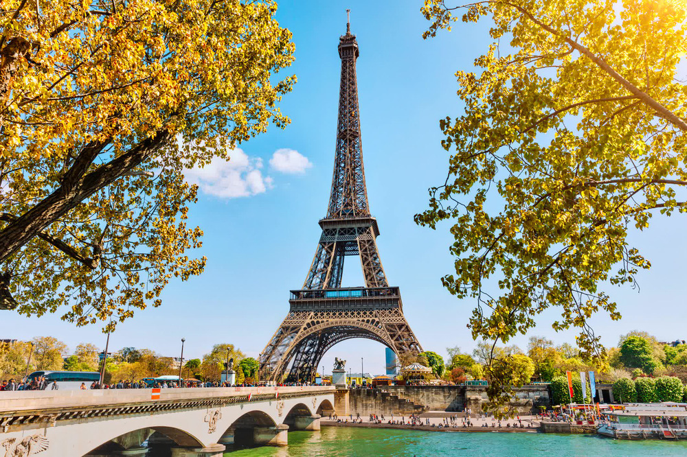 Tháp Eiffel ở đâu, xây dựng năm nào và bí mật được khắc ở chân tháp - ảnh 1
