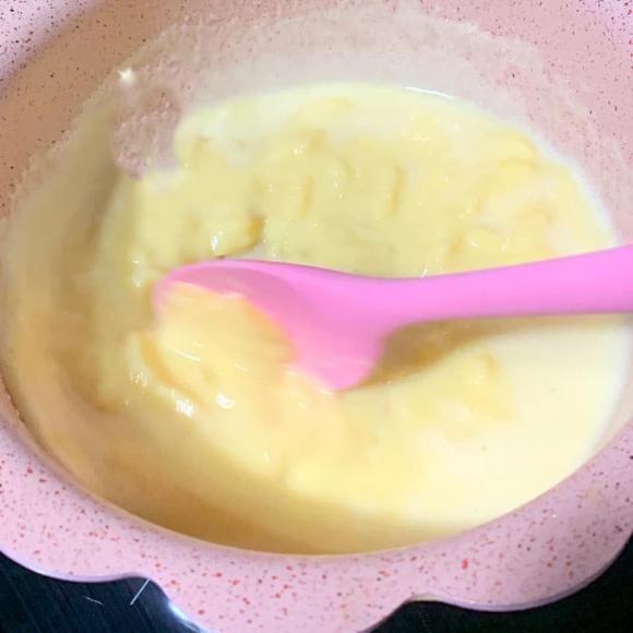 Gợi ý cách làm món bánh ăn sáng bằng chảo: Ngoài mềm mịn, trong nhân trứng bổ dưỡng - ảnh 4