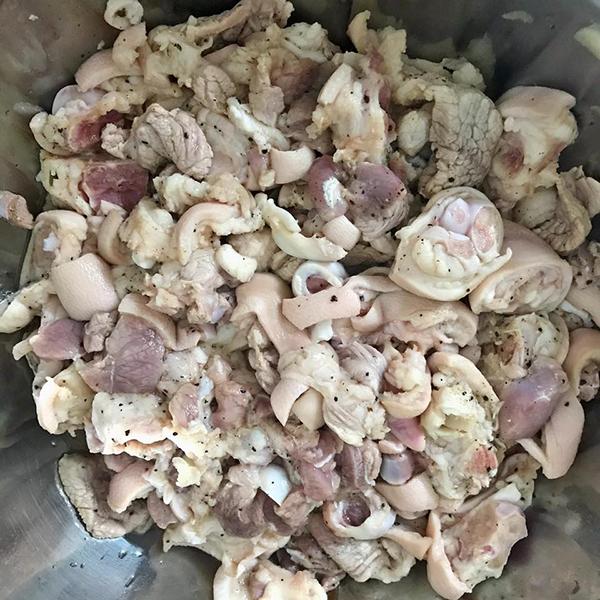 Thịt lợn nấu đông – món ăn ngày Tết không thể thiếu ở miền Bắc - ảnh 3