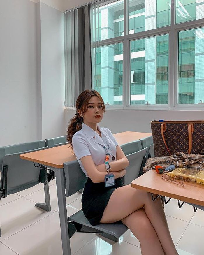 Hot girl Instagram Việt đẹp lạ, chỉ mặc gợi cảm khi chụp hình - ảnh 18