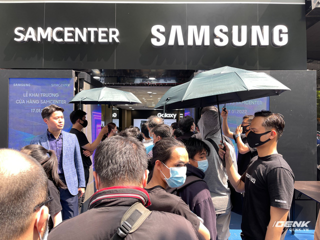 Khai trương chuỗi cửa hàng kiêm trung tâm CSKH của Samsung tại Việt Nam - ảnh 5
