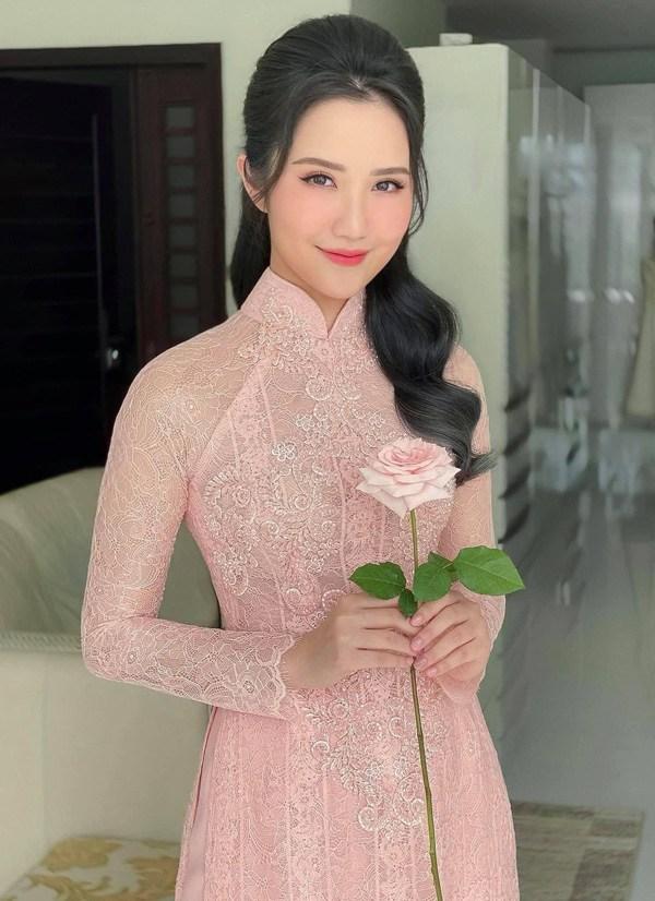 Nhật Lê và loạt mỹ nhân Việt chọn áo dài hồng ngày ăn hỏi - ảnh 9