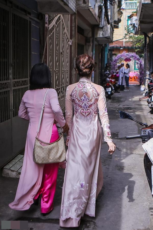 Nhật Lê và loạt mỹ nhân Việt chọn áo dài hồng ngày ăn hỏi - ảnh 13