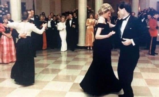 3 bộ váy đen biểu tượng của Công nương Diana - ảnh 7