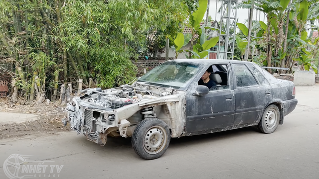 Nhóm bạn trẻ Quảng Ninh hồi sinh chiếc ô tô nát 30 năm tuổi, chế thành ''siêu phẩm'' Pagani Huayra giống xe Minh Nhựa - ảnh 2