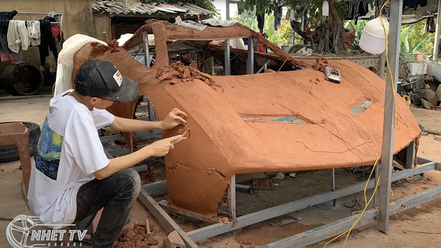 Nhóm bạn trẻ Quảng Ninh hồi sinh chiếc ô tô nát 30 năm tuổi, chế thành ''siêu phẩm'' Pagani Huayra giống xe Minh Nhựa - ảnh 6