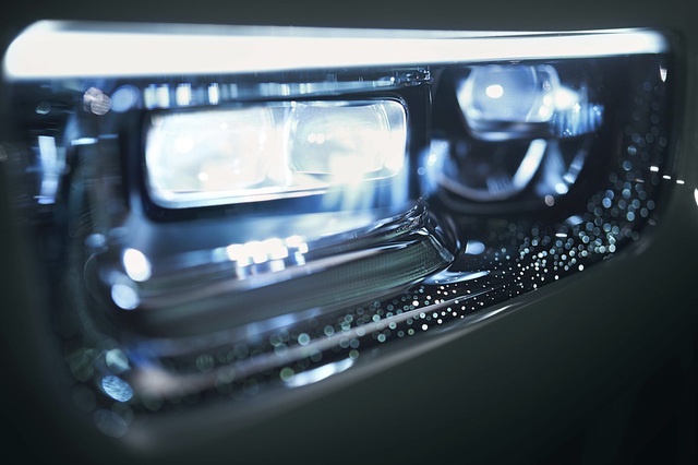 Rolls-Royce Phantom 2023 ra mắt: Tản nhiệt phát sáng, nhiều tùy chọn mới cho giới siêu giàu - ảnh 9