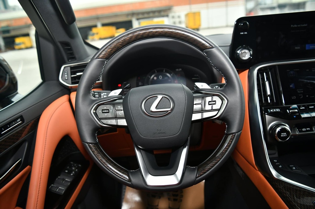 Cận cảnh Lexus LX600 Ultra Luxury giá hơn 13 tỷ đồng - ảnh 4