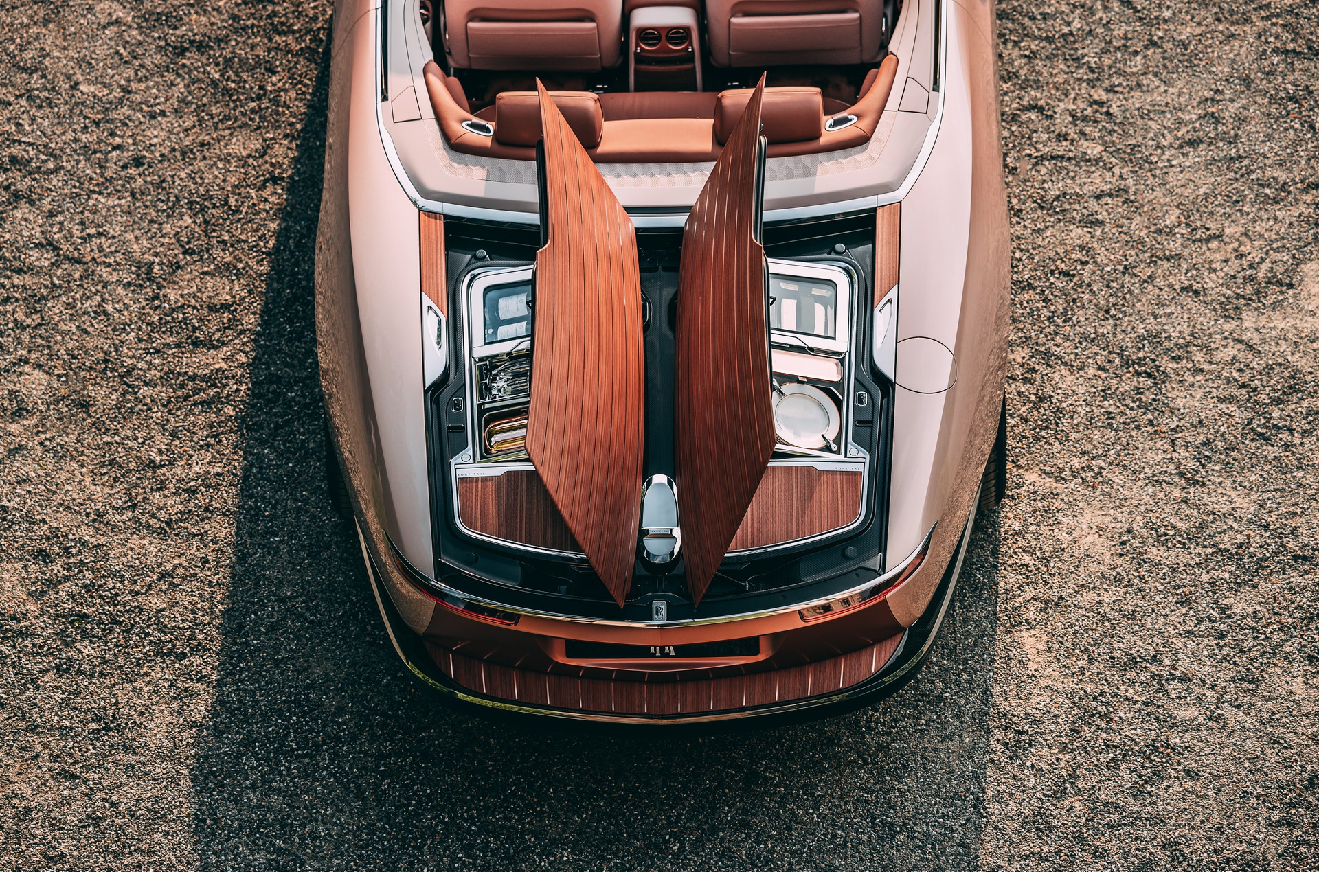 Chiếc Rolls-Royce Boat Tail được lấy cảm hứng từ ngọc trai - ảnh 16