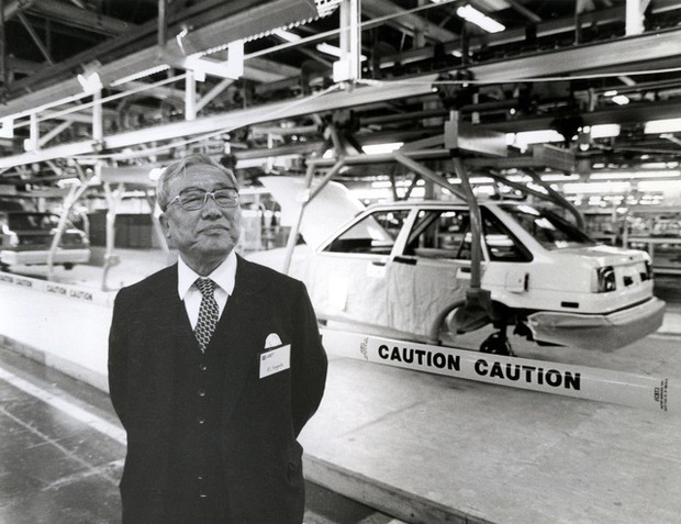Thức thời như gia tộc Toyoda: Bán cả bằng sáng chế máy dệt để có tiền chế tạo và sản xuất ô tô, để rồi thành 