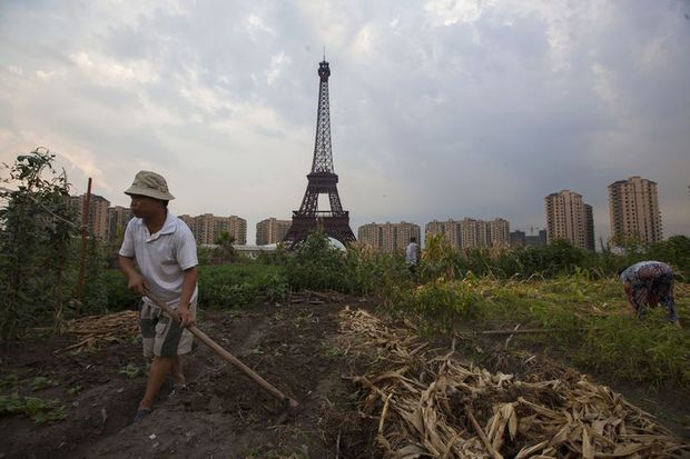 “Paris phiên bản lỗi” bỏ hoang của Trung Quốc: Từ tham vọng về thành phố hoa lệ giữa lòng châu Á tới cảnh ngán ngẩm hiện tại - ảnh 13