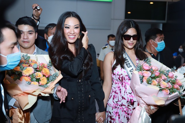 Đương kim Hoa hậu Hoàn vũ Harnaaz Kaur Sandhu đã đến Việt Nam, Á hậu Kim Duyên và fan tiếp đón nồng nhiệt - ảnh 2