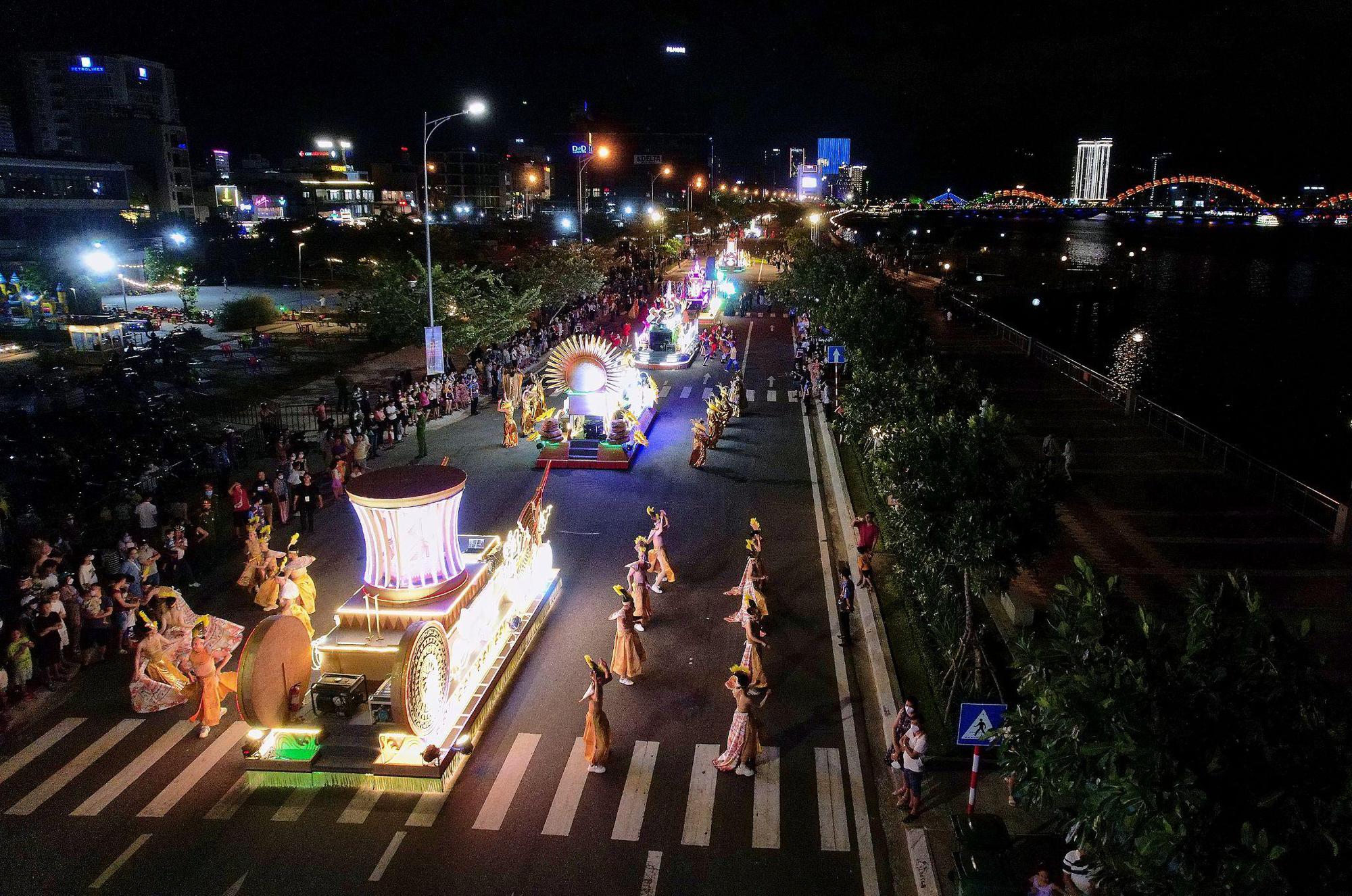 Carnival đường phố Sun Fest thắp sáng Đà Nẵng đêm cuối tuần - ảnh 1