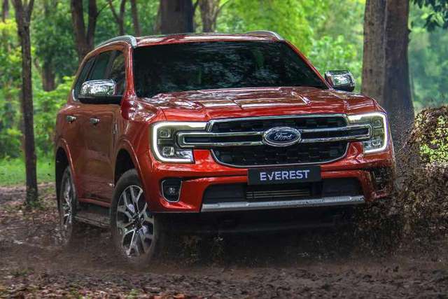 Đẩy hàng tồn kho đón thế hệ mới, Ford Everest nhận ưu đãi cực 
