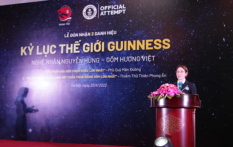 2 tác phẩm gốm của nghệ nhân Nguyễn Hùng được trao kỷ lục Guinness thế giới - ảnh 1