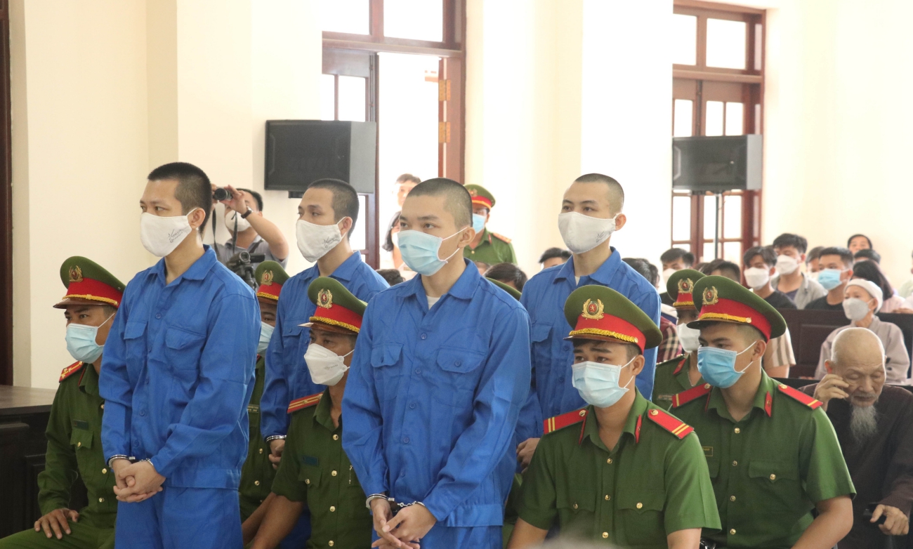 Hoãn phiên tòa xét xử vụ Tịnh thất Bồng Lai - ảnh 2