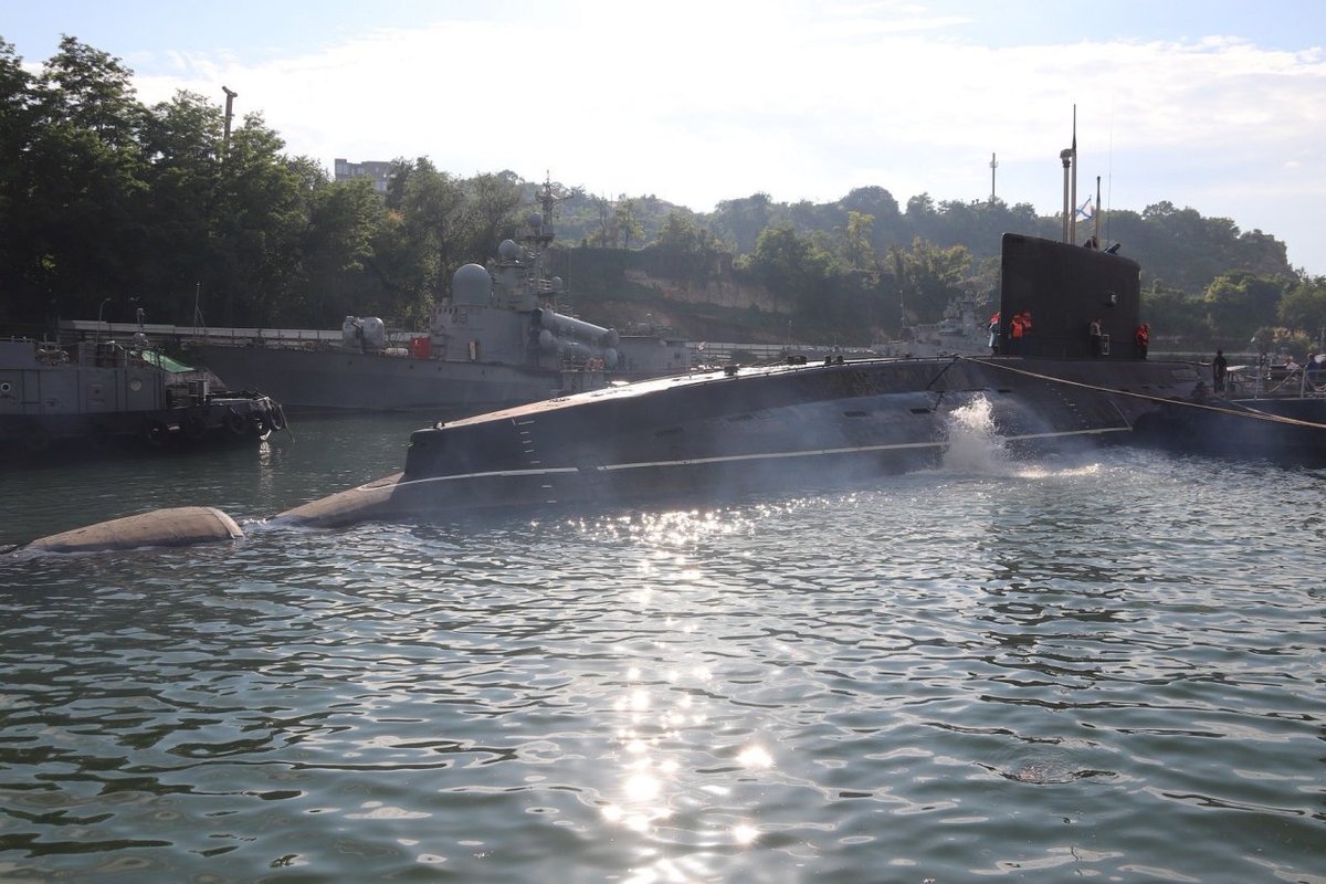Tàu ngầm diesel-điện độc nhất của hải quân Nga tái xuất giữa cuộc xung đột Ukraine - ảnh 1