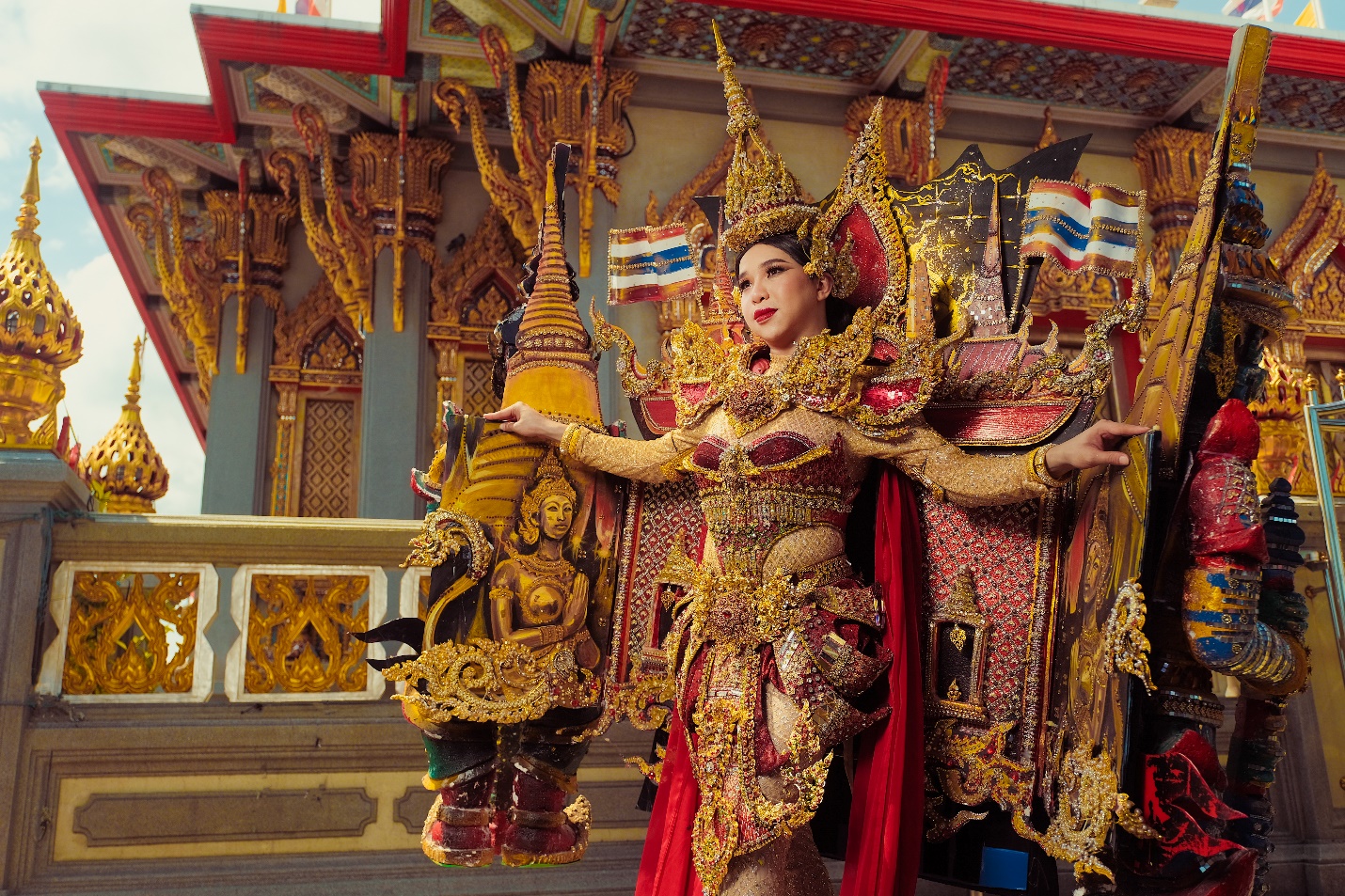 CEO Hương Nam Production House gây sốt cộng đồng mạng với bộ ảnh “National costume” Thái Lan - ảnh 2