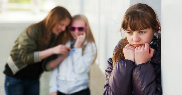 5 dấu hiệu cảnh báo con bạn đang có những tình bạn không lành mạnh: Cha mẹ cần can thiệp ngay trước khi quá muộn! - ảnh 1