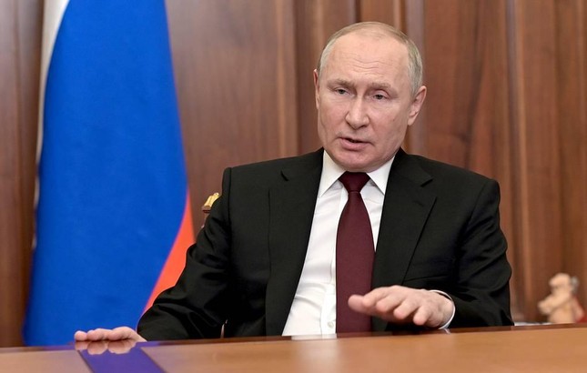 Ông Putin chỉ trích phương Tây vì lôi kéo người dân Ukraine vào trò chơi địa-chính trị - ảnh 1