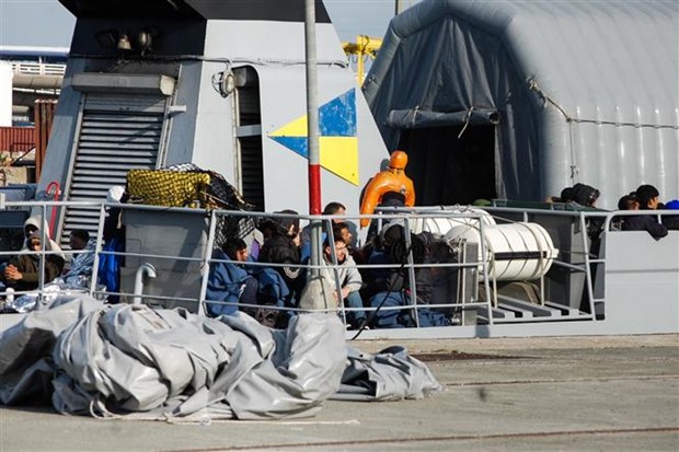 Pháp buộc tội 9 đối tượng liên quan vụ 27 người di cư chết đuối - ảnh 1