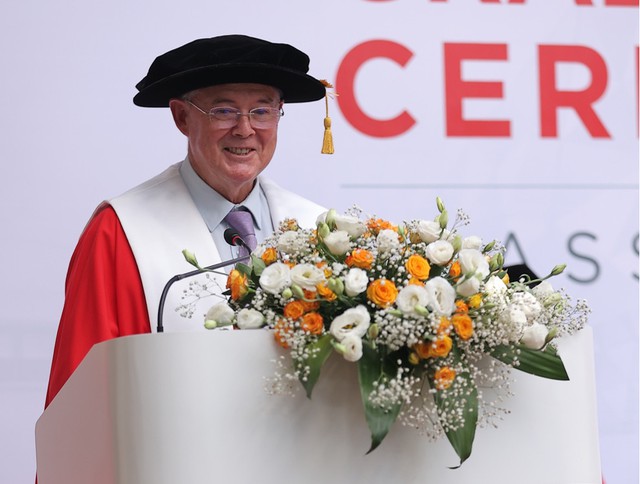 Lễ tốt nghiệp chương trình MBA của Anh quốc tại Việt Nam - ảnh 1
