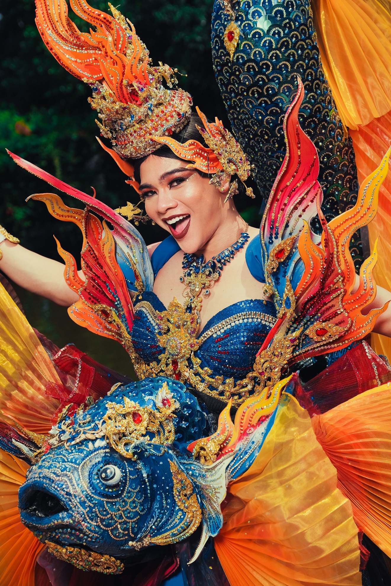 CEO Hương Nam Production House gây sốt cộng đồng mạng với bộ ảnh “National costume” Thái Lan - ảnh 9