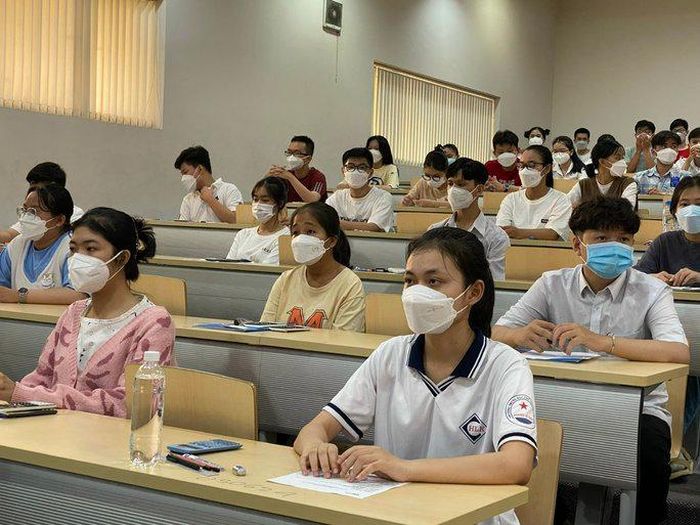 Trường ĐH Sài Gòn công bố ngưỡng điểm xét tuyển kỳ thi đánh giá năng lực - ảnh 1