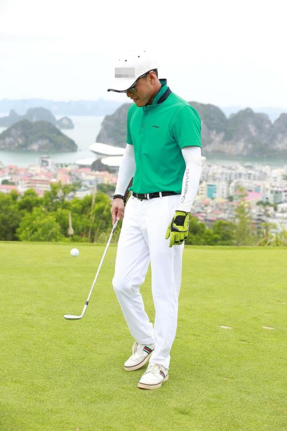 Gu thời trang lịch lãm, phong độ của Hồng Đăng khi đi chơi golf - ảnh 2