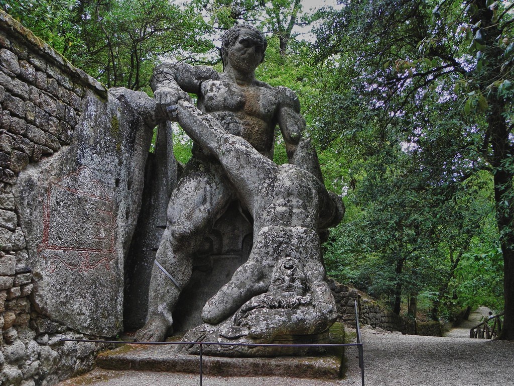 Công viên quái vật huyền bí gần 500 năm tuổi ở Italy - ảnh 7