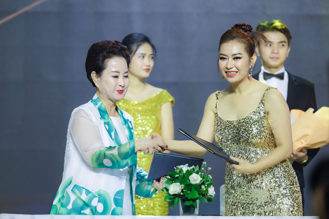 Gen-X ký kết hợp tác thương mại làm đẹp Việt - Hàn tại The Face Beauty Việt Nam 2022 - ảnh 1