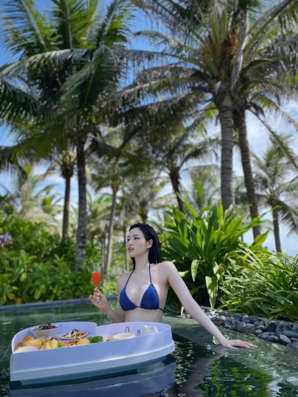 Mỹ nhân Việt và hội gái xinh ''xả ảnh'' bikini, áo tắm nóng bỏng ''thôi miên'' người xem - ảnh 3