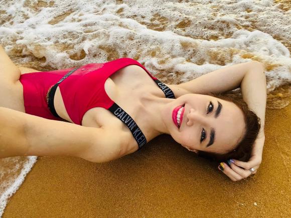 Mỹ nhân Việt và hội gái xinh ''xả ảnh'' bikini, áo tắm nóng bỏng ''thôi miên'' người xem - ảnh 25