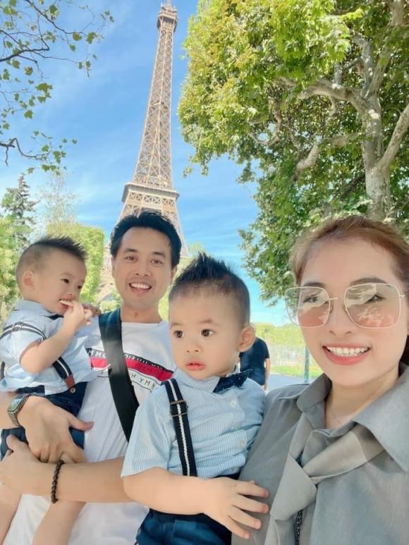 Dương Khắc Linh tung ảnh cùng gia đình tận hưởng chuyến du lịch nước ngoài, còn ''khoá môi'' Sara Lưu siêu ngọt - ảnh 4