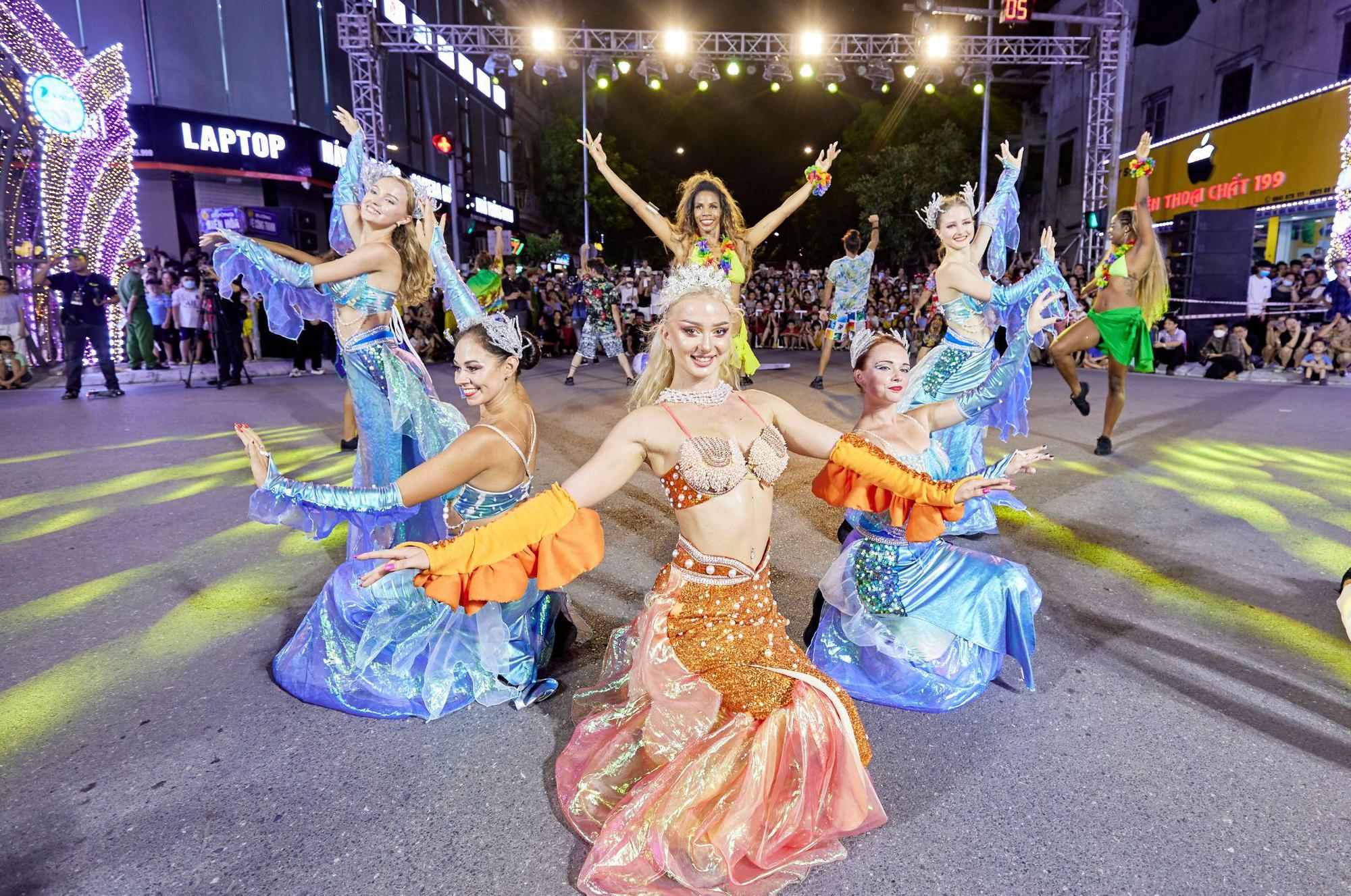 Hà Nam tưng bừng hai đêm Lễ hội đường phố Carnival đa màu sắc - ảnh 6