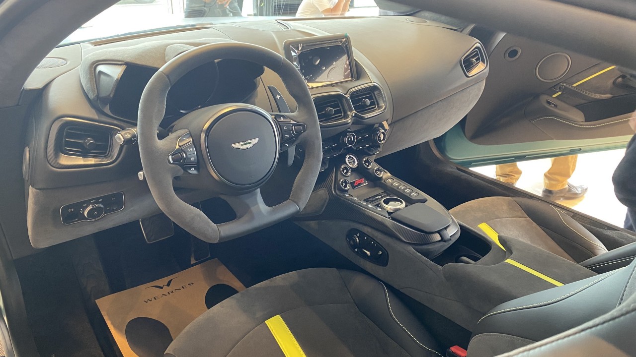 Aston Martin ra mắt bộ đôi siêu xe Vantage F1 Edition và DB11 V8 Coupe - ảnh 6