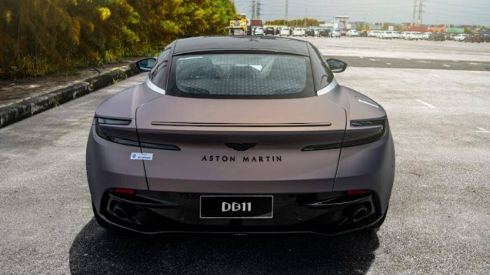 Bộ đôi siêu xe Aston Martin giá gần 40 tỉ đồng về Việt Nam - ảnh 9