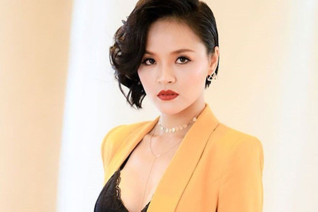 Gu thời trang đặc biệt của “boss” Vân Trang “Thương ngày nắng về”: Mê mệt màu trắng - ảnh 25