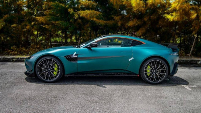Bộ đôi siêu xe Aston Martin giá gần 40 tỉ đồng về Việt Nam - ảnh 5