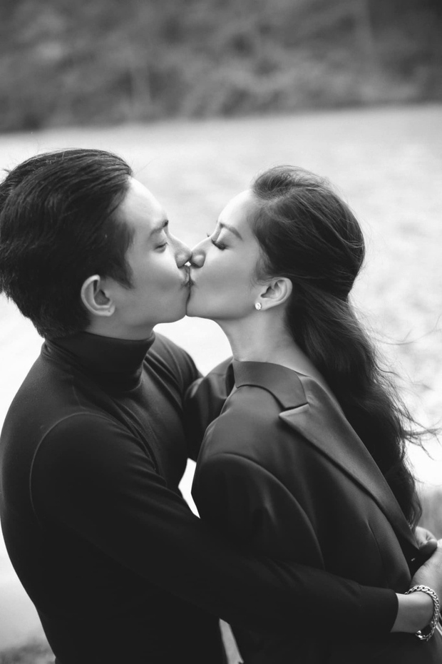 Nụ hôn của Khánh Thi, Phan Hiển khiến dân mạng phát sốt - ảnh 1