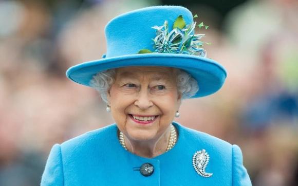 Gần 100 tuổi nhưng Nữ hoàng Anh vẫn có làn da đẹp ''mê người'', và đây là bí kíp của bà - ảnh 2