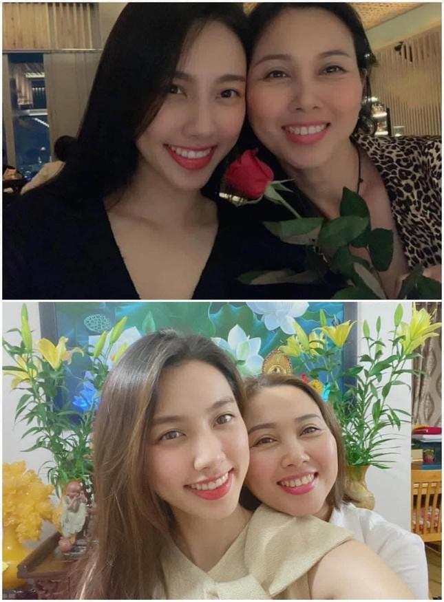 Nhan sắc trẻ đẹp ''vượt thời gian'' của mẹ Hoa hậu Thuỳ Tiên gây sốt trên mạng xã hội - ảnh 5
