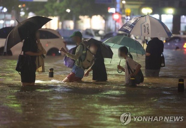 Hàn Quốc: Mưa lớn kỷ lục ở Seoul khiến 7 người thiệt mạng - ảnh 1