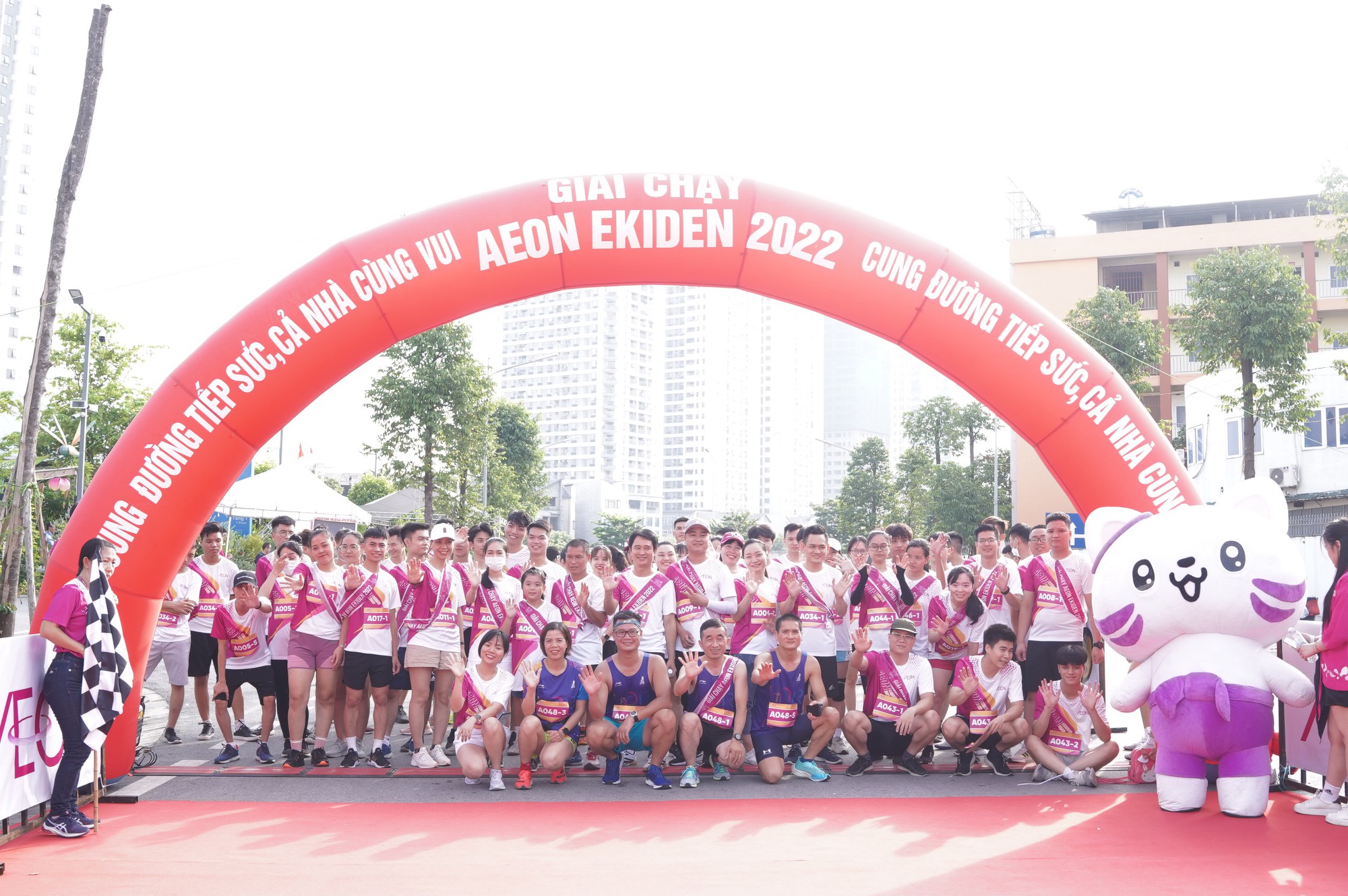 Những khoảnh khắc gắn kết gia đình đầy ý nghĩa dịp cuối tuần trên đường chạy tiếp sức “AEON Ekiden 2022” - ảnh 1
