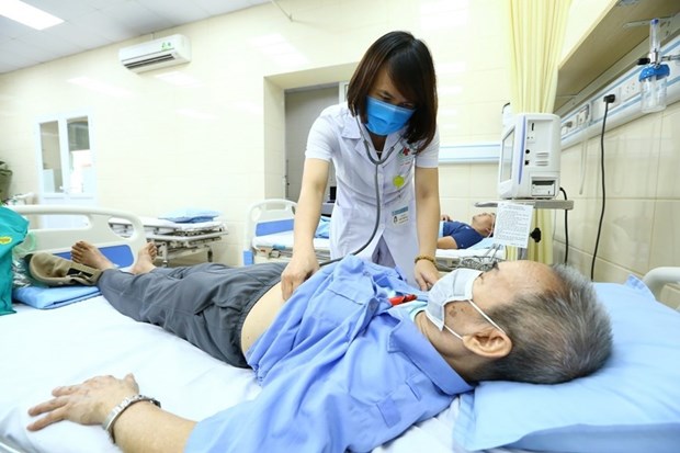 Gần 70% người cao tuổi Việt Nam có tình trạng sức khỏe yếu và rất yếu - ảnh 1